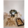 Image 1 : Animated Angels, Wreath & Tree Decorations