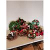 Image 2 : Christmas Wreaths & Centerpieces