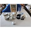 Image 1 : Harmony House Fine China dishes, Picture, Candle Holders, Glass Vases, Bowl