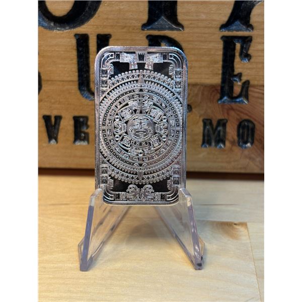 Lot 23-1) 1 oz Aztec calendar Silver bar