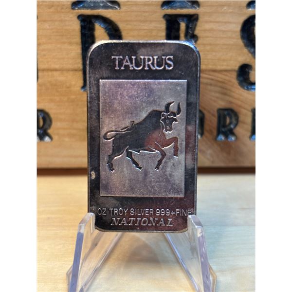 Lot 25-1) 1 oz Taurus silver bar