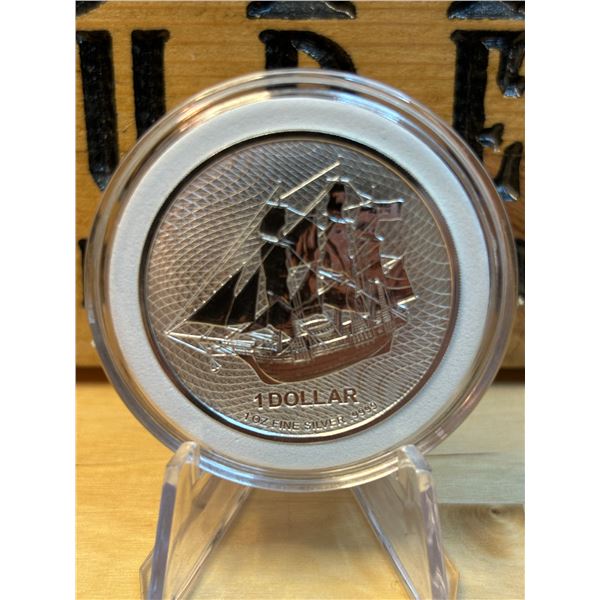 Lot 33-1) 1 oz Cook Island Silver coin