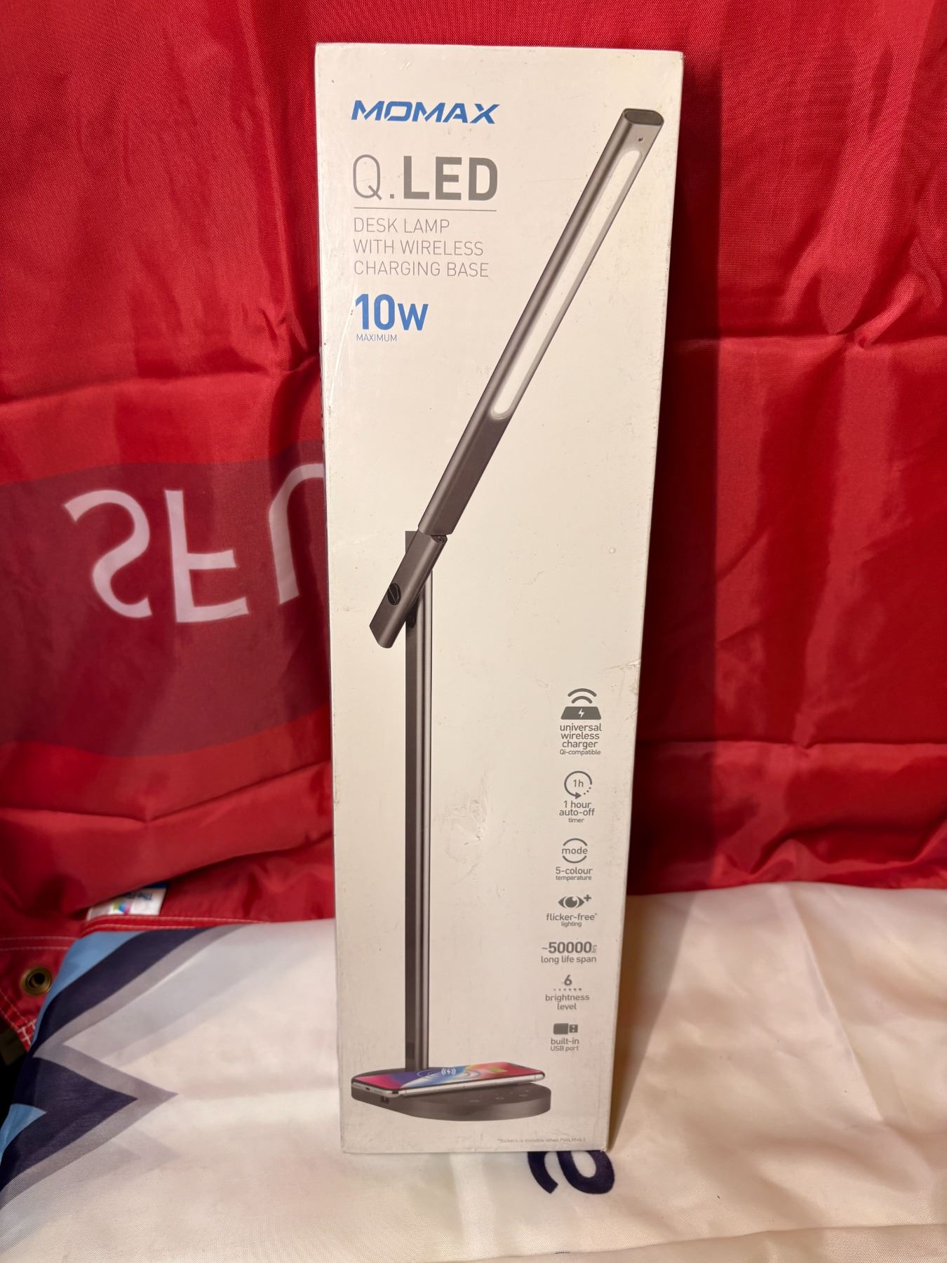 MOMAX QLED LAMP WITH WIRELESS CHARGING BASE 10W FACTORY SEALED