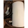 Image 2 : BOX FULL OF LIGHT FIXTUERS