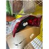 Image 3 : 2 PIECE- FLOW LAMP TRI COLOUR DIMING IN BOX AND VEHICLE, SET OF 2 TAIL LIGHTS