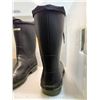 Image 3 : Pair of Baffin industrial waterproof boots steel toe size 10. made in Canada.