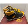 Image 3 : Pair of new Safe Step Anatomic Sneakers - size 39 with box