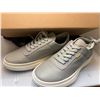 Image 3 : Pair of new Casca Avro light grey men's 3.5 in box