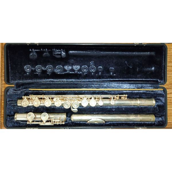 Artley Musical Flute Instrument  w/Case  Its A Flute!