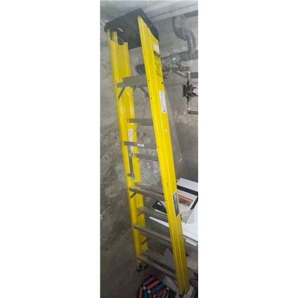 Industrial Lite's 8ft Ladder  Model# LP-90897 Type1A Yellow & Like New