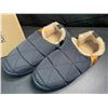 Image 2 : 1 Pair of Men's Quilted Nylon Memory Foam Slippers with Non-Slip Gripped Soles - Size 8 - New in Box