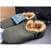 Image 2 : 1 Pair of SnugLeaves Men's Fuzzy Sherpa Non-Slip Grip Slippers - Size 7-8 - Olive Green - New