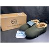 Image 1 : 1 Pair of SnugLeaves Men's Fuzzy Sherpa Non-Slip Grip Slippers - Size 7-8 - Olive Green - New