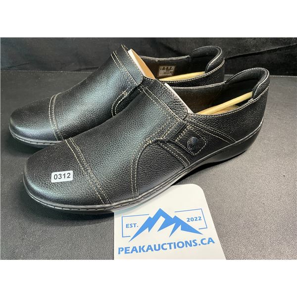 1 Pair of Clarks Womens Cora Poppy Loafer Shoes - Black - Size 12 - New