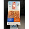 Image 1 : 1 Box of CLIF Energy Bars - 22 Bars x 68g; (11 Chocolate Chip & 11 Crunchy Peanut Butter)