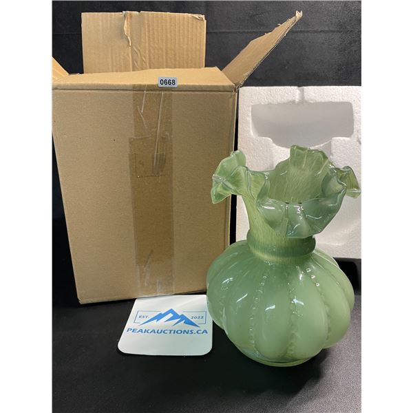 1 Joeyan Large Glass Vase for Flowers - Green - 20cm Tall - New
