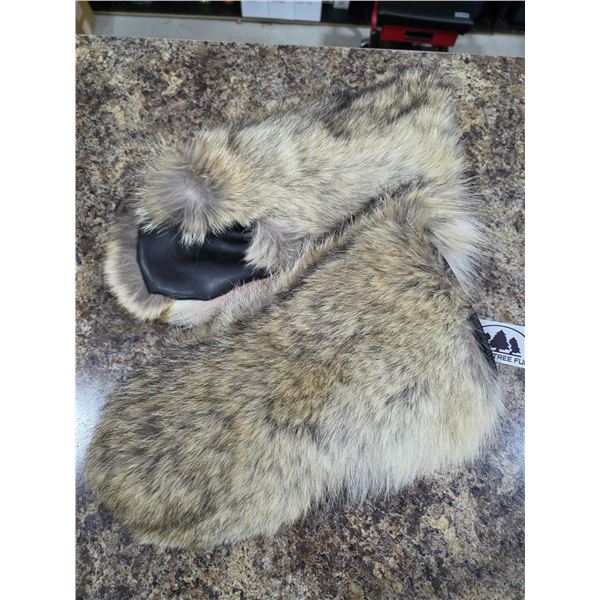 Genuine Coyote Mitts