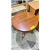 Image 2 : ROUND SINGLE DRAWER END TABLE WITH CONTENTS