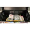 Image 2 : TOOLBOX WITH CONTENTS