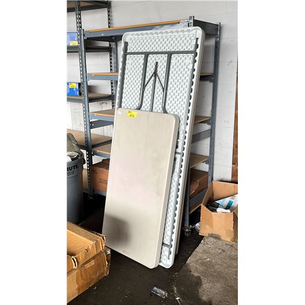 4 FOLDING TABLES