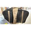 Image 2 : 3 CANADIAN BLANKETS, SAMSONITE SUITCASE & 3 FILE ORGANIZERS
