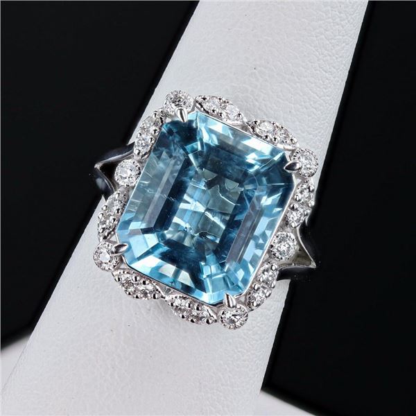 8.01 ctw Aquamarine and 0.35 ctw Diamond Platinum Ring