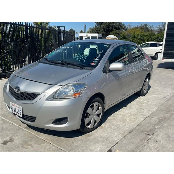 TOYT YARIS 2012 T-DONATION