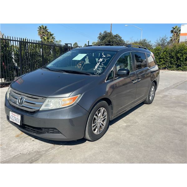 HOND ODYSSEY  2013 T-DON - SMOG