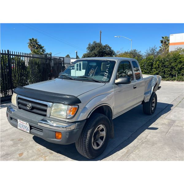 TOYT TACOMA 2000 T-DONATION