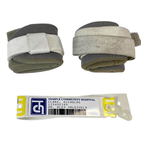 Fear the Walking Dead (2015–2023) - Nick (Frank Dillane) Hospital ID Bracelet and Arm Restr