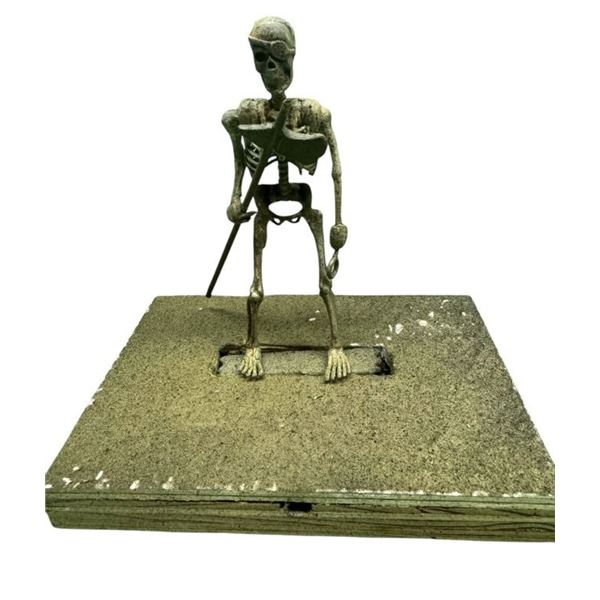 Army of Darkness (1992) - Deadite Skeleton Puppet Miniature With Base - Lot A