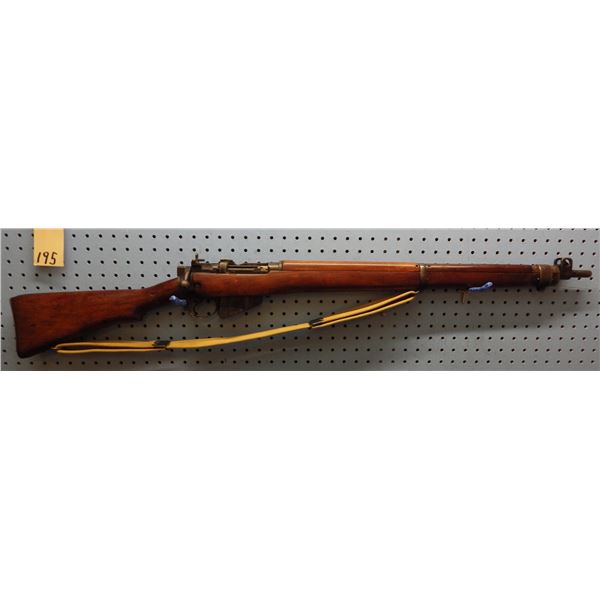 Lee Enfield No 4, MK1* long branch 1943,  bolt action, caliber 303 British, S/N#57L8349, Bolt S/N#H3