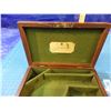Image 3 : Mahogany case, 9 1/4" x 5 3/4" x 2 1/4", fitted for a small pistol, with key and label "W. Child, St