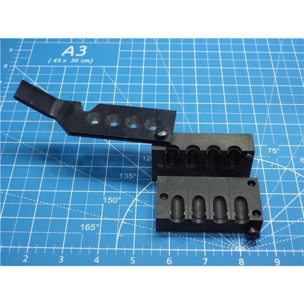 A scarce Lyman 4 cavity mold marked 410426, casting a 250 RN bullet for the 401 Winchester cartridge
