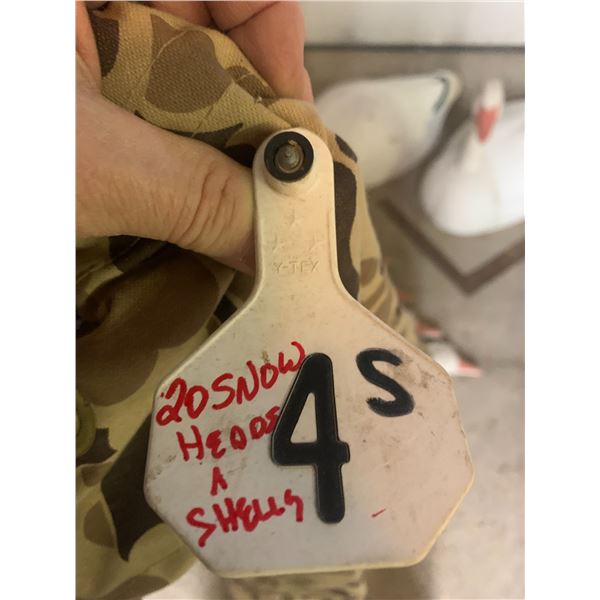 Goose Decoy Shells Quantity of 20 Snow Heads & Shells ...CONSIGNOR TAGGED 4S