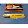 Image 5 : Gun cleaning items.