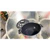 Image 2 : BLACK LATTICE STEAMER