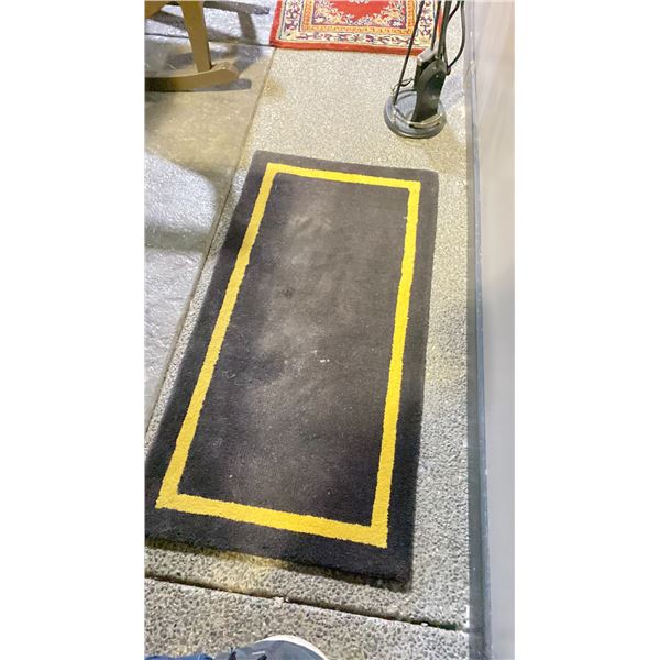 MINUTEMAN MODEL H-2 HEARTH RUG. 44X22"