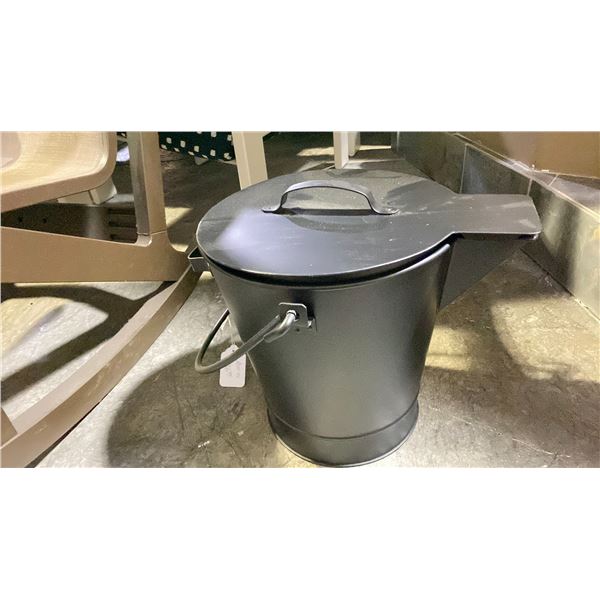 BLACK METAL ASH BUCKET.