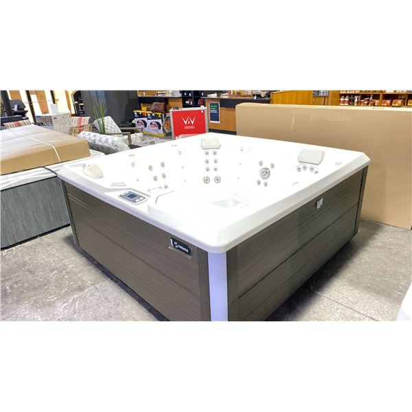 HOTSPRING PORTABLE SPAS LIMELIGHT FLAIR HOT TUB. ALPINE WHITE/ESPRESSO CABINET. SEATING FOR 6