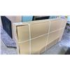 Image 6 : ARTESIAN SPAS MODEL GARDEN SPAS IRIS. 78"X60"X30". 110V. SILVER MARBLE/GREY CABINET. SEATS 4