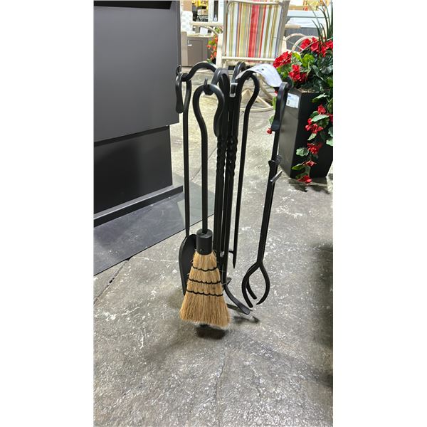 SHEPHERDS HOOK III TOOL SET FIREPLACE TOOL SET-BLACK MODEL WR-21-26