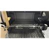 Image 2 : BROIL KING SIGNET 390 LP PROPANE BBQ. 3 STAINLESS STEEL DUAL-TUBE BURNERS 44,000 BTU, STAINLESS