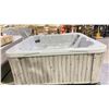 Image 2 : DIMENSION ONE SPA MODEL DREAM. SEATS 5-6, 34 JETS, 83"LX83"WX36"H, 300 GALLONS