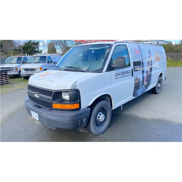 2007 CHEVROLET EXPRESS 3DR CARGO VAN, WHITE, VIN 1GCHG39U271125656