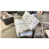Image 2 : TELESCOPE CASUAL LARSSEN CUSHION LOVESEAT. BEACHWOOD COLOR FRAME AND DREAM MIST FABRIC. TEXTURED