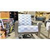 Image 2 : TELESCOPE CASUAL LARSSEN CUSHION SWIVEL ROCKER. BEACHWOOD COLOR FRAME AND DREAM MIST FABRIC.