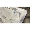Image 7 : HOTSPRING PORTABLE SPA ARIA HOT TUB. ALPINE WHITE/CHARCOAL CABINET. FRESHWATER IQ WATER CARE AND