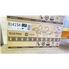 Image 3 : BROIL KING GEM 310  PROPANE BBQ. 24,000 BTU, 3 STAINLESS STEEL BURNERS, 294 SQ IN TOTAL COOKING