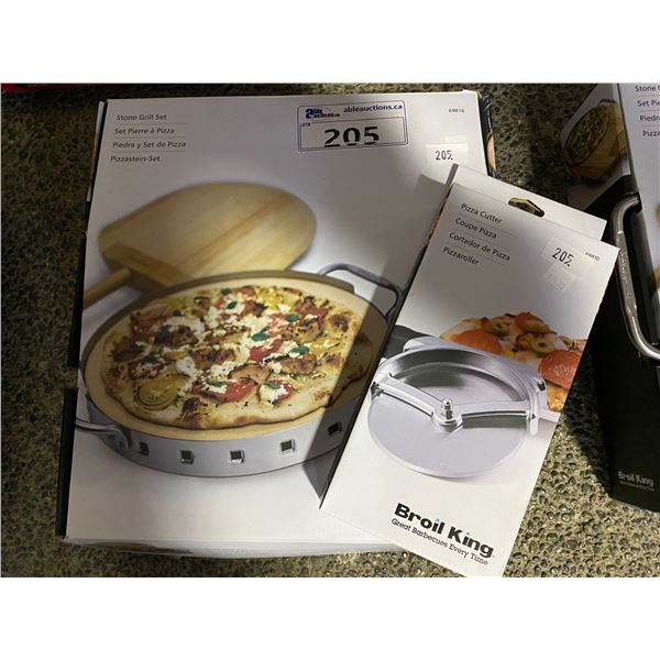 BROIL KING STONE GRILL SET PLUS DELUXE PIZZA CUTTER
